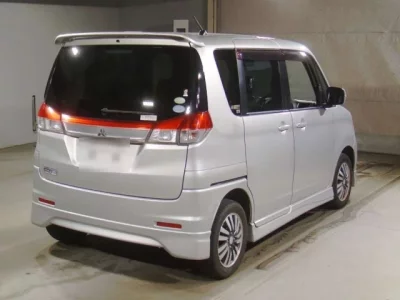 Mitsubishi DELICA D2