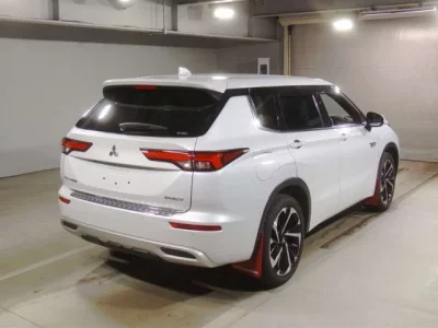 Mitsubishi OUTLANDER PHEV
