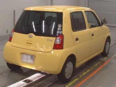 Daihatsu Esse