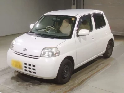 Daihatsu Esse