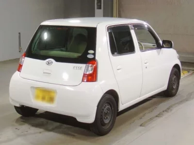 Daihatsu Esse