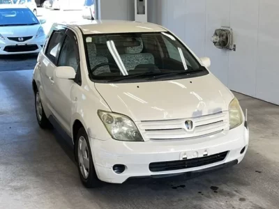 Toyota IST