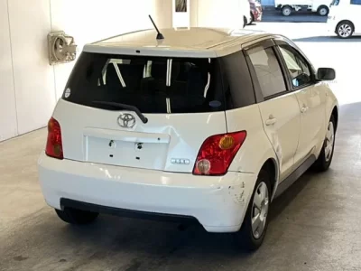 Toyota IST
