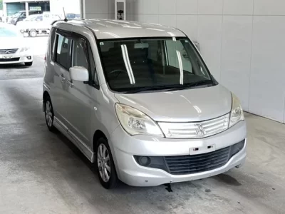 Mitsubishi DELICA D2