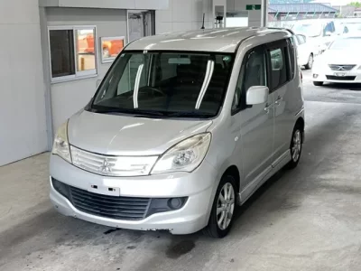 Mitsubishi DELICA D2