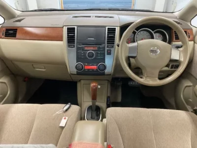 Nissan TIIDA LATIO