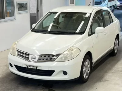 Nissan TIIDA LATIO