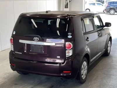 Toyota COROLLA RUMION