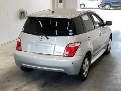 Toyota IST