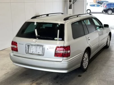 Toyota CROWN ESTATE