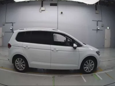 Volkswagen GOLF TOURAN