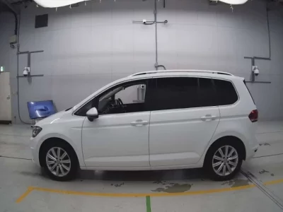 Volkswagen GOLF TOURAN