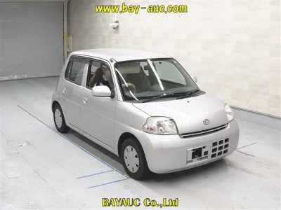 Daihatsu Esse
