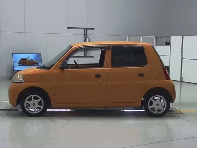 Daihatsu Esse