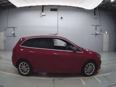 Mercedes-Benz B CLASS