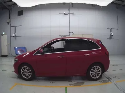Mercedes-Benz B CLASS