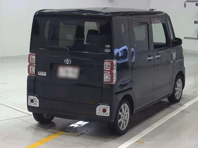 Toyota PIXIS MEGA