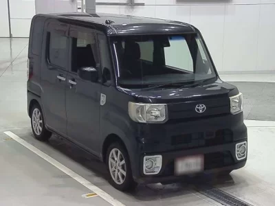 Toyota PIXIS MEGA