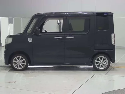 Toyota PIXIS MEGA
