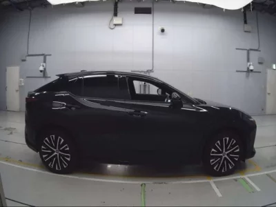 Lexus RZ