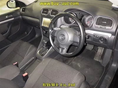 Volkswagen GOLF VARIANT