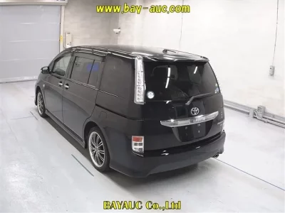 Toyota ISIS