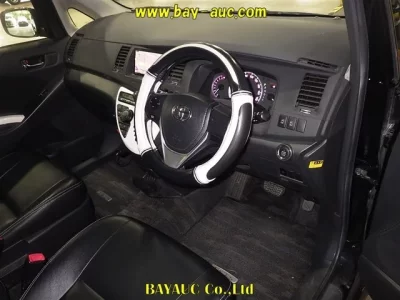 Toyota ISIS
