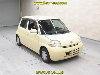 Daihatsu Esse