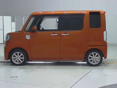Toyota PIXIS MEGA