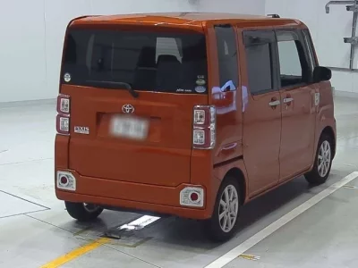 Toyota PIXIS MEGA
