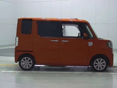 Toyota PIXIS MEGA