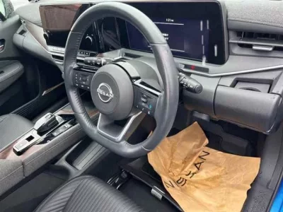 Nissan AURA