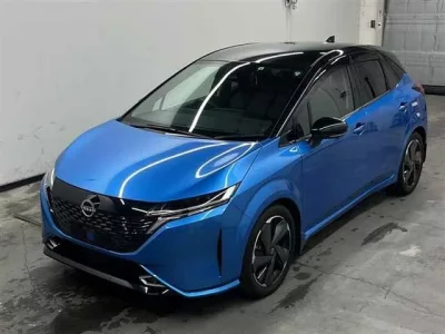 Nissan AURA