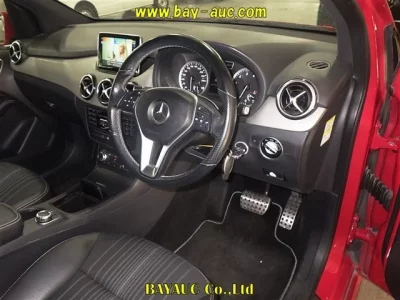 Mercedes-Benz B CLASS