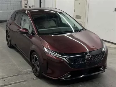 Nissan AURA