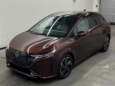 Nissan AURA