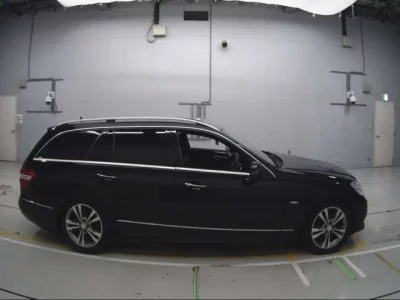 Mercedes-Benz E CLASS WAGON