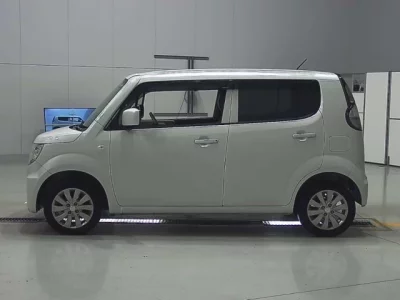 Suzuki MRWAGON