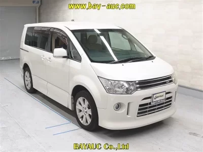 Mitsubishi DELICA D5