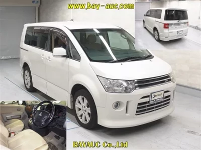 Mitsubishi DELICA D5