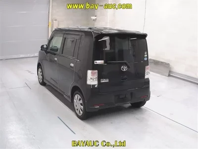 Toyota PIXIS SPACE