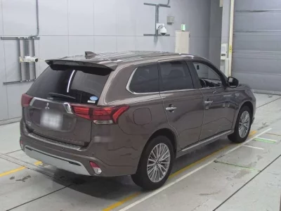 Mitsubishi OUTLANDER PHEV