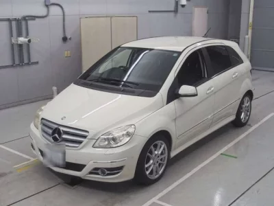 Mercedes-Benz B CLASS