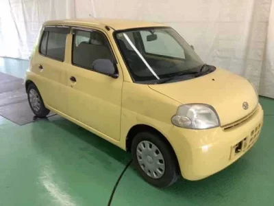 Daihatsu Esse