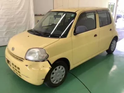 Daihatsu Esse
