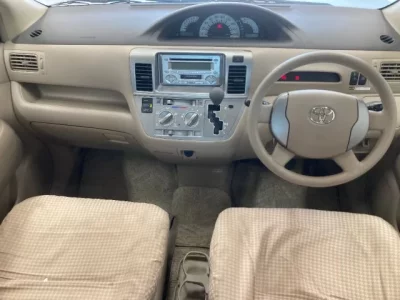 Toyota RAUM