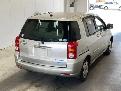 Toyota RAUM