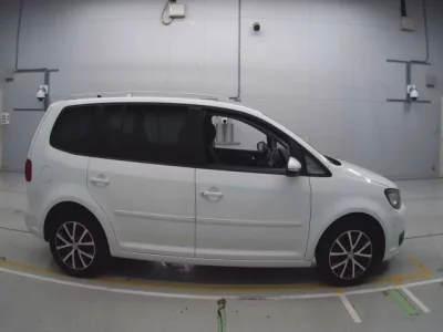Volkswagen GOLF TOURAN