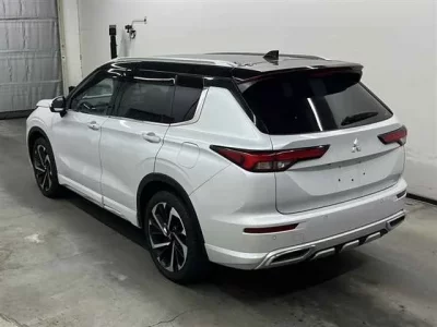 Mitsubishi OUTLANDER PHEV