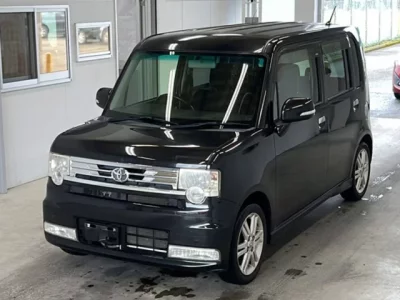 Toyota PIXIS SPACE